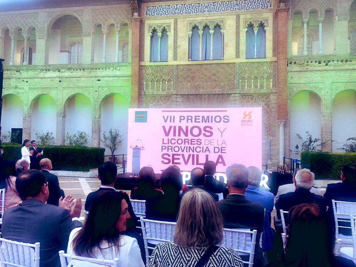 EB_EntrenArte's tweet photo. @prodetur #premios @DIPUSEVI #vinos y #licores de la provincia de #Sevilla #realalcazardesevilla @acasevgastur https://t.co/wsoKmtjgD1
