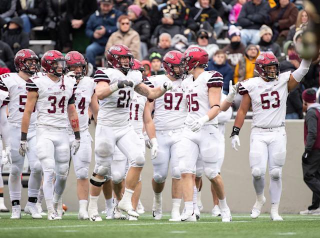 DonnieWingate89's tweet photo. All glory to God..... Blessed to say I have received my 4th Division 1 offer to Colgate University!! #GoGate https://t.co/4w8cbAXbTP