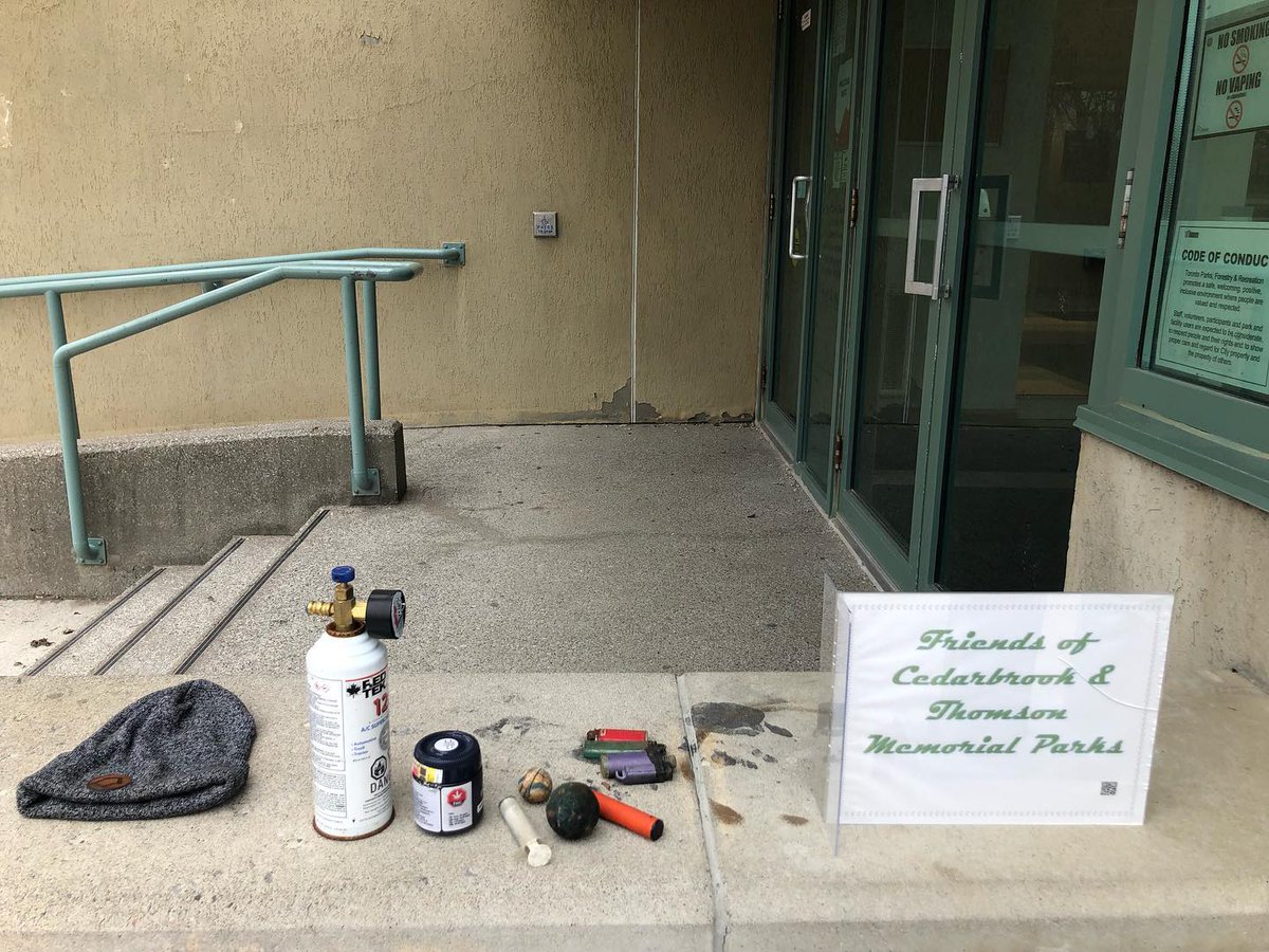 friendsctmparks's tweet photo. Thanks to the 14 people who came out to collect 21 bags of litter in Cedarbrook Park on Saturday!
Special thanks to @LiveGreenTO and @WoburnLPT for providing us with equipment.
Thank you also to @paulainslie and @mppmitziehunter for attending!
#CleanTO
#ScarbTO https://t.co/gM9Z0s9pz1