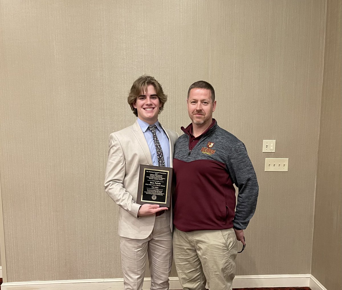 FootballAkf's tweet photo. Congratulations to @benpaluk for being a Joseph R. Mewhiney CMASS Chapter of the National Football Foundation and College Hall of Fame Scholar-Athlete recipient. Your hard work is paying off. @AKFHighSchool @akf_athletics @AKFCPS https://t.co/m8jm98fkDo