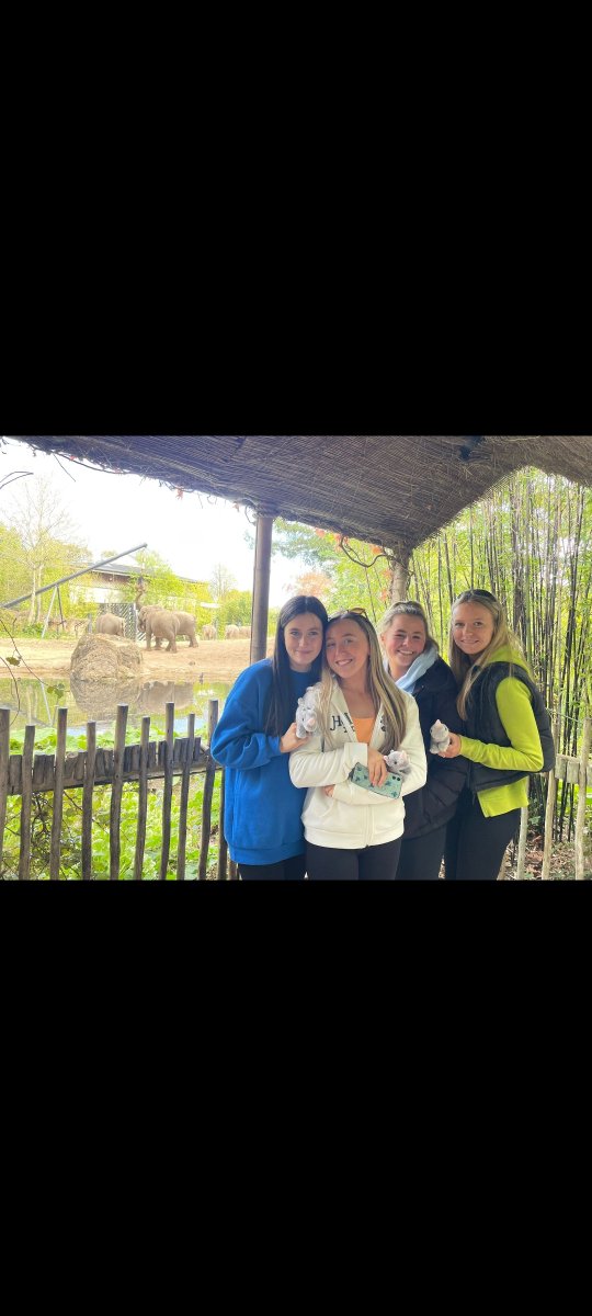 CBCGeog's tweet photo. TYs had a brilliant day learning about #Sustainability at @DublinZoo 🦍🐆🦏 @ClaregalwayColl https://t.co/pcv6nzWU5C