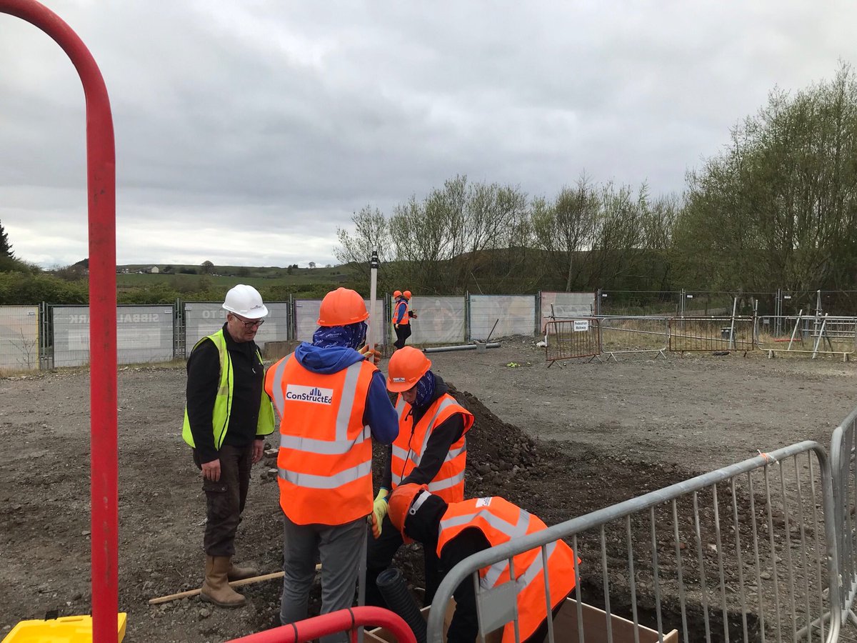 Dale Lyon tweet media