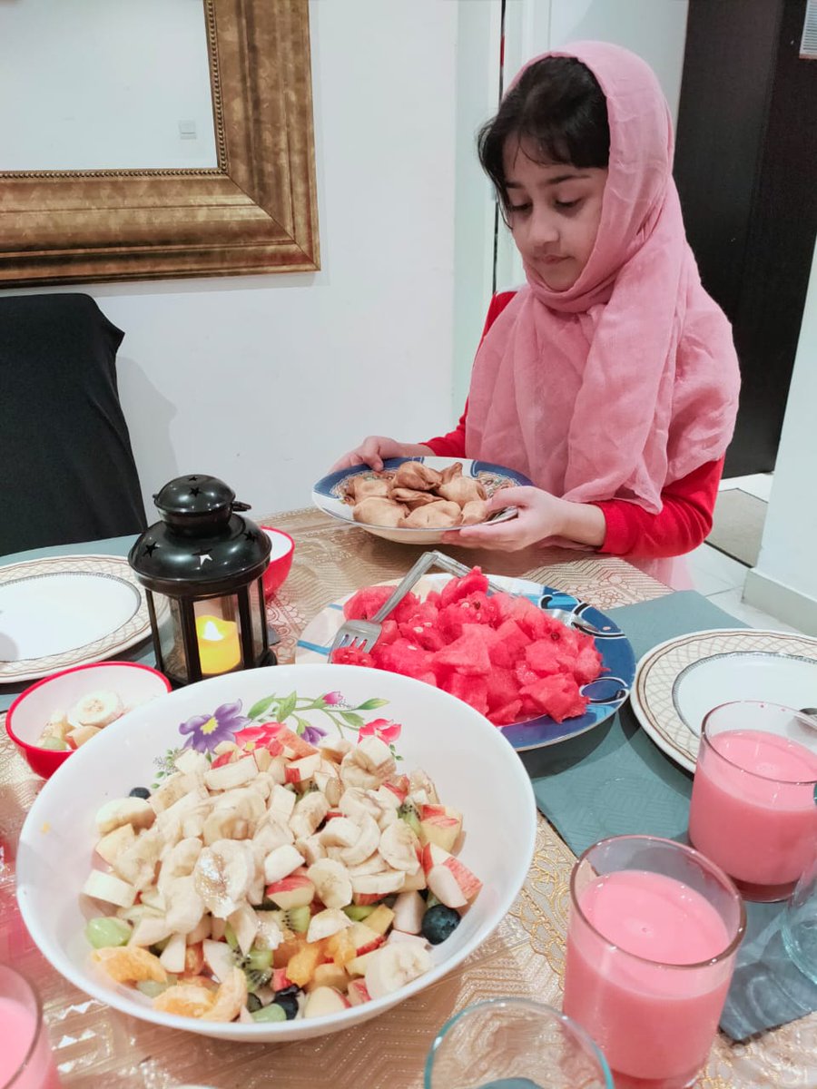 SaniyaBulbul's tweet photo. Kindness in Ramadan😇..Sofia khan of Kg 2C helping to set the table for Iftar #JewelsofKindness #ActofKindness @Bushra_b05 @gemsnms_alkhail @MichelleVerghe1 @Fatima_Martin @NMSKindergarten @Susanna_Porob https://t.co/c3akkbFilG