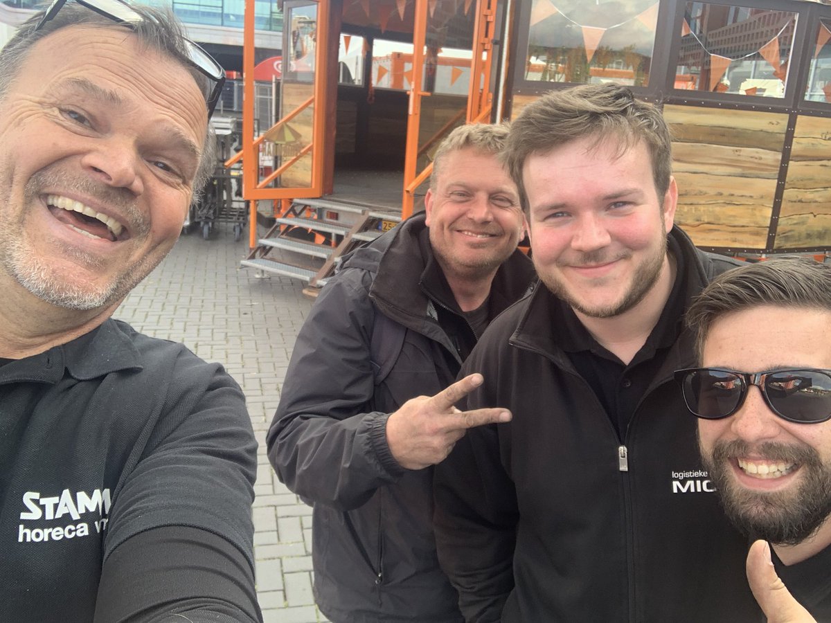 Na 5 uur een telefoontje van een andere #heineken  partner wat doe je dan? Tuurlijk helpen we ze! We hebben een doel…… #micodo #stammishorecsverhuur! kingsday Rai is er klaar voor!