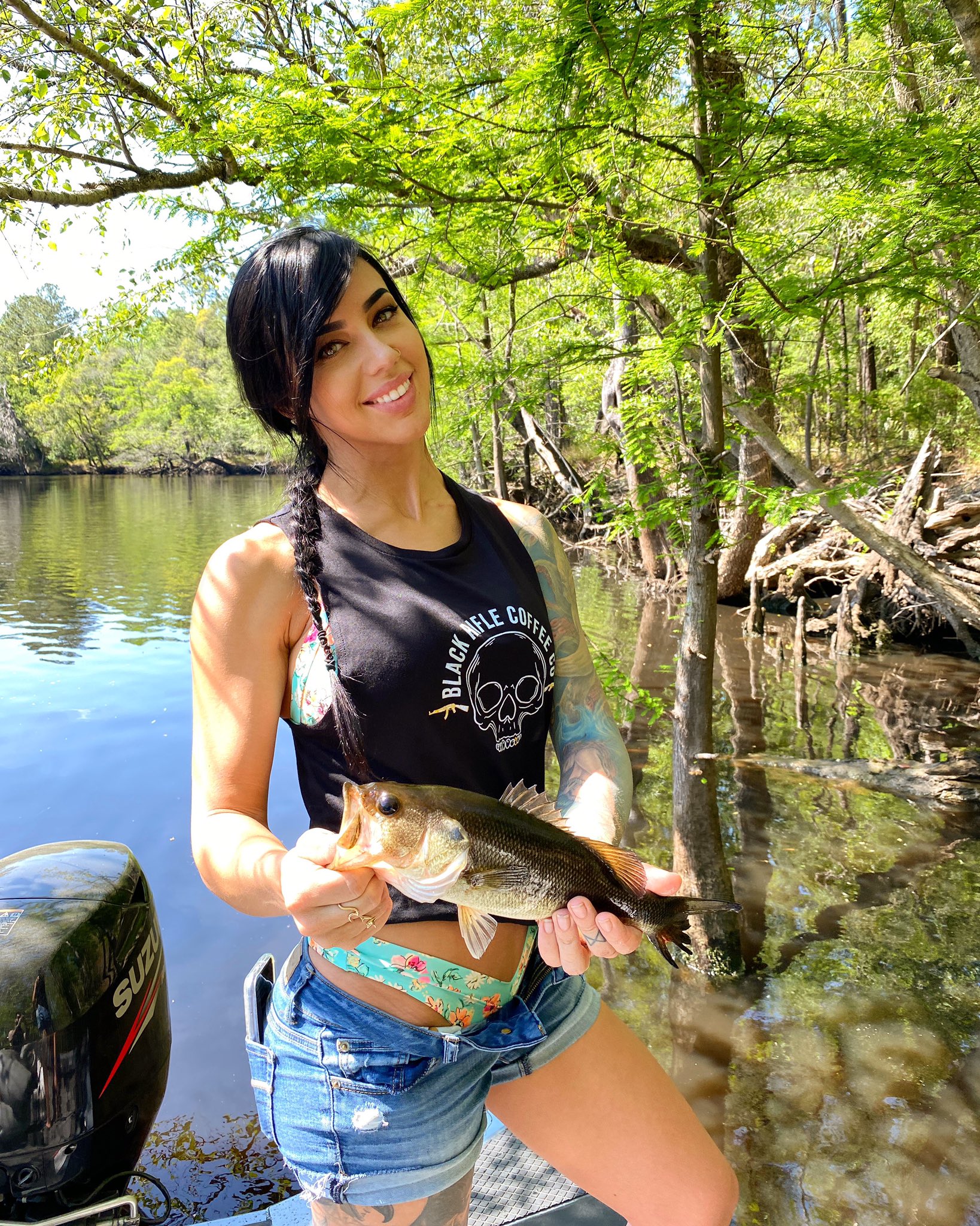 A L E X ︻デ═一 on X: Tiny but mighty 😆 Fishing my backyard. I am the local  swamp lady.  / X