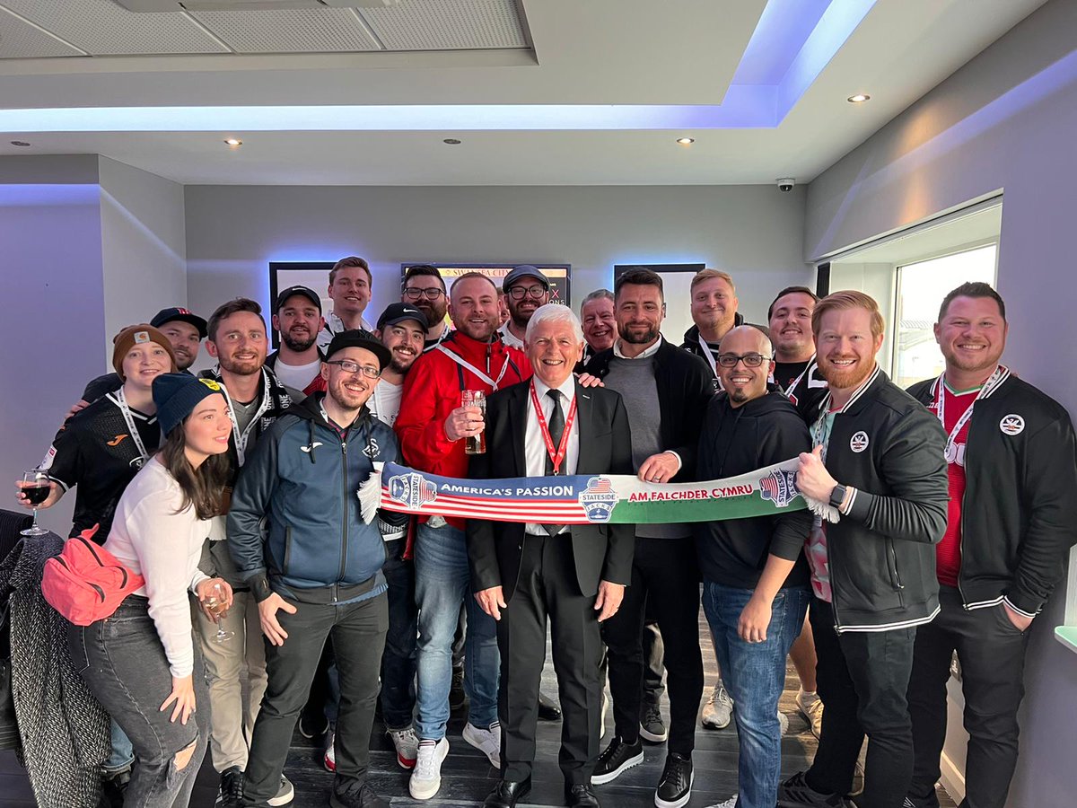 NYCSwans's tweet image. NYC Swans are back home after a wonderful weekend in Swansea! Absolutely loved meeting everyone and can't wait to visit again. Thank you for the hospitality @SwansOfficial!

Uppa Swans!

#Jacksathome #globalswans #statesidejacks