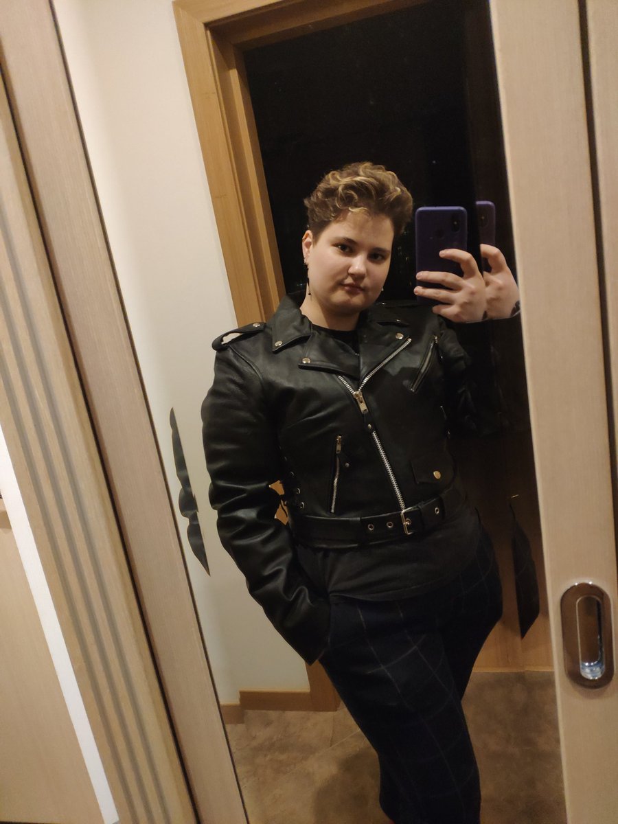 FairyNary's tweet photo. Кто-то взял себе косуху. https://t.co/u0aEstYrAy