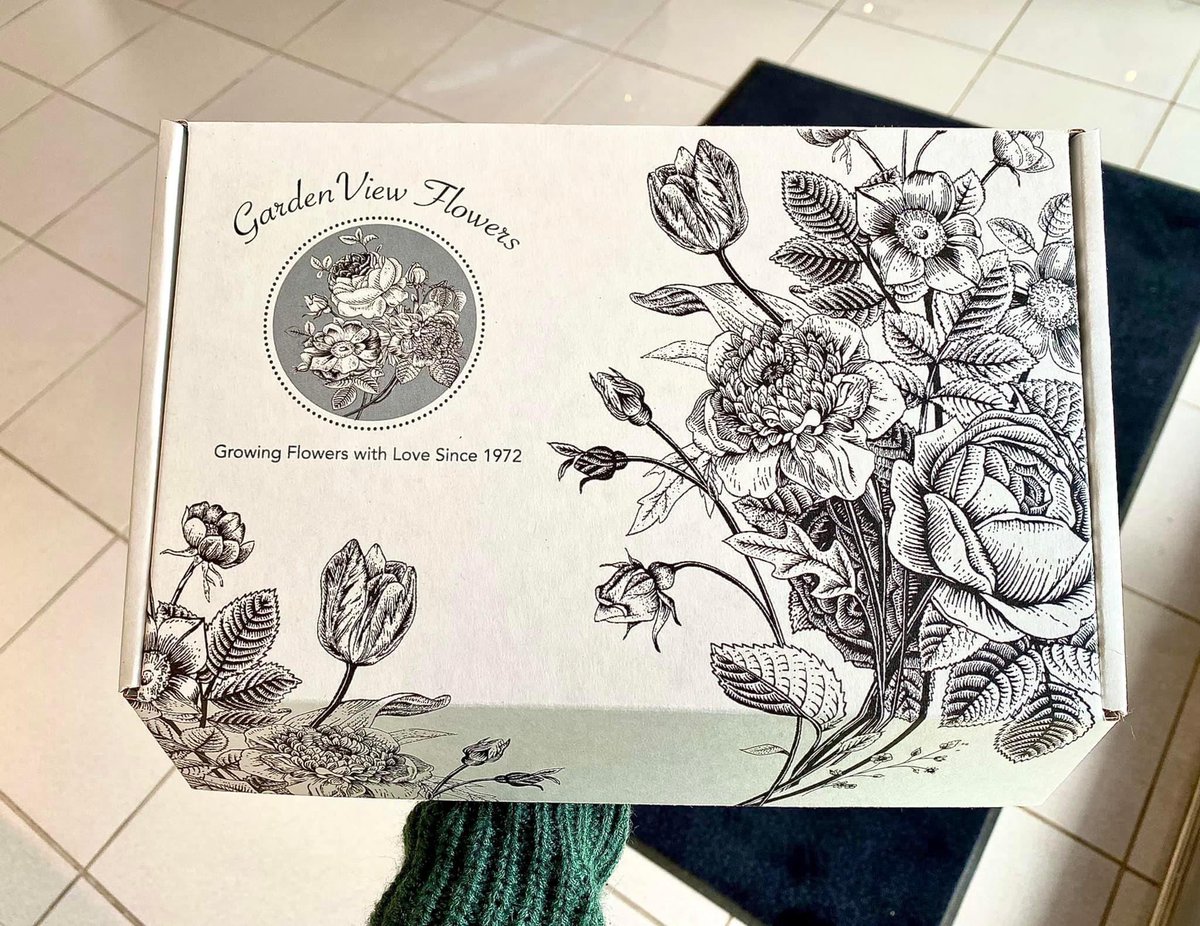 thayerhonda's tweet photo. Any GardenView Flowers fans?! You could win this gift box with any donation to The Cocoon at Ladies Night! Do you think there’s a U-Pick gift certificate inside? 😉🌷 #LadiesNight #COMINGSOON https://t.co/Z03HAJf0aN