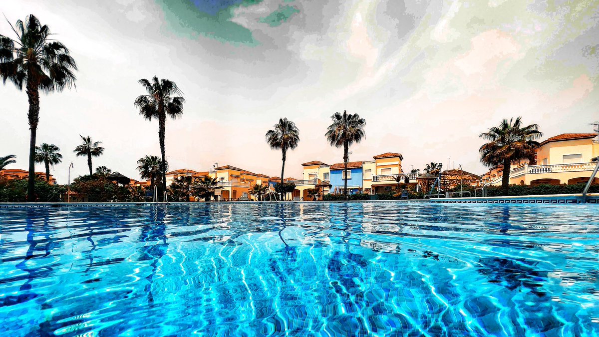 libreriajavier's tweet photo. Y después de dos horas de piscina, sales y te encuentras con este atardecer.
@jonas_lacasona 
@borjalacasona 
@rentals_by_la_casona 
#torremar 
#pool 
#sundown 
#lifestyle 
#spring 
#sky
#sundown https://t.co/NUjeVRtx2M