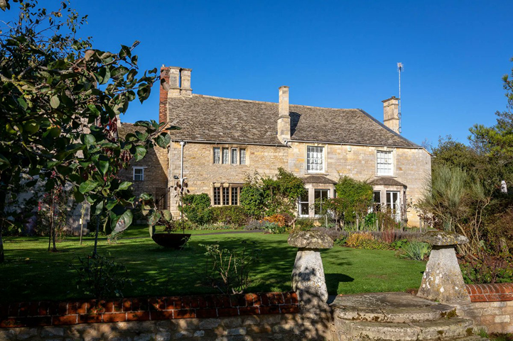 HallFarmUK's tweet photo. 💙 "We had the most relaxing two night break at Hall Farm. The quality of the fixtures and fitting and the amenities available is dazzling." 💙 

https://t.co/6i6cY45609

#Holiday #Luxurious #Couples #GuestReview #HotTub #KingsCliffe #Stamford #Northamptonshire https://t.co/CCqfuw9R0Q
