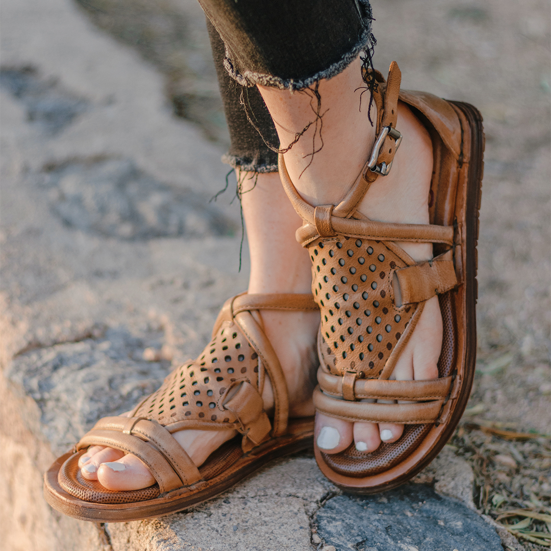 A.S.98 Twitter: "The new Tommie Sandal features a perforated leather upper with a cushioned platform sole - The perfect easy-to-wear boho inspired pair for summer! #beASyouare 🖤 #shoes #sandals #as98 #as98usa #