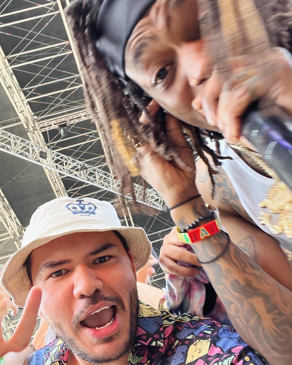 big_dog_mg's tweet photo. I’ll never get over that I’m in all these photos with jid for his first Coachella https://t.co/Adlx03y96A