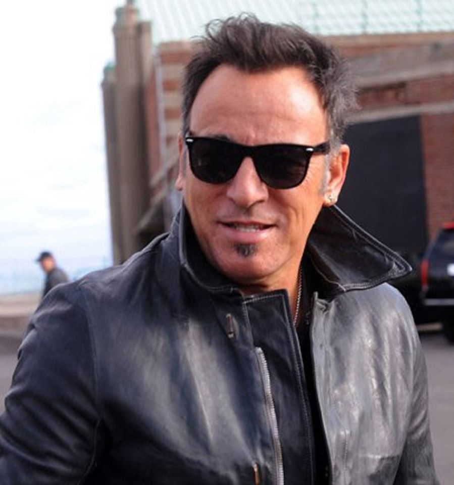 AnnetteDam1's tweet photo. Yo Gorgeous.... I´m totally ready for a tour in case you are wondering... and I don´t think I´m alone on this one! @springsteen #Ineedatour #springsteenismysunshine https://t.co/SFRp9kGSyf