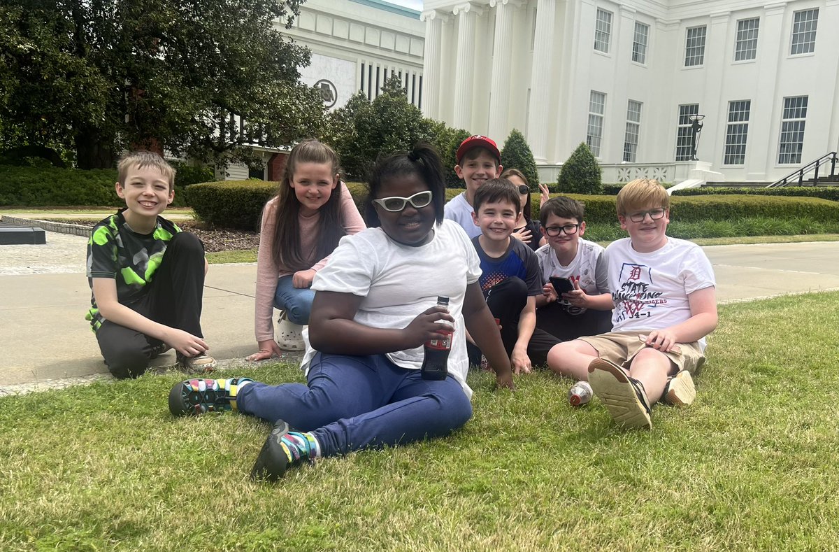 DMS and RET Gifted Students had perfect weather and a great time learning about Alabama’s history in Montgomery! <a href="/TuscumbiaCitySc/">Tuscumbia City Schools</a> <a href="/_REThompson/">R. E. Thompson Intermediate School</a>