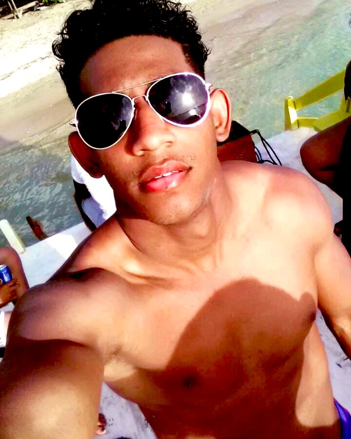 KyleMohammed13's tweet photo. #TB #Tobago #TrinidadandTobago
Could do with a little Vitamin #Sea
#nylonpool #Caribbean #vacation #FunInTheSun https://t.co/GTpxinSBew