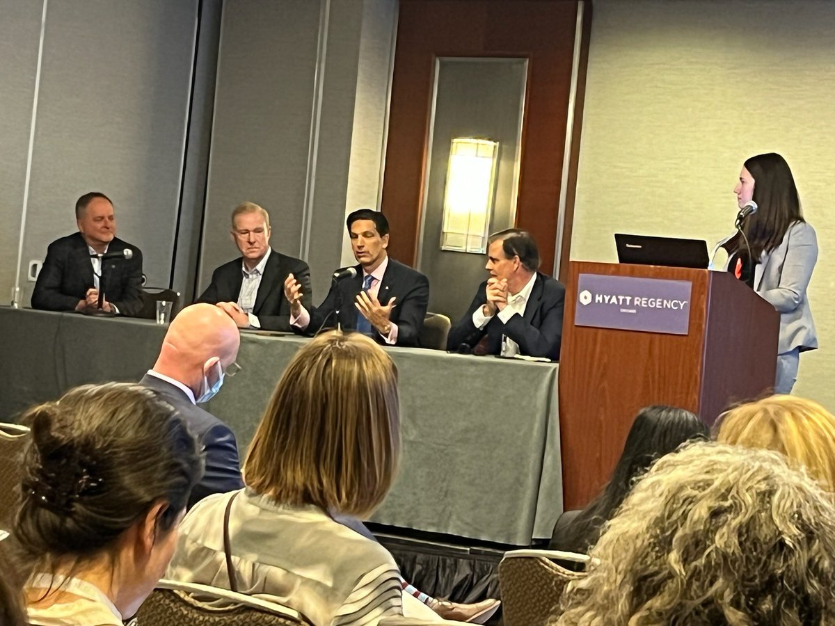 LEADING WITH TRANSPARENCY

Leaders from @Ascensionorg, @commonspirit, @ClevelandClinic and @providence joined a panel for a packed house at the #BeckersAnnualMeeting in Chicago to share their expertise while highlighting the importance of ‘Leading with Transparency’. @nickragone2