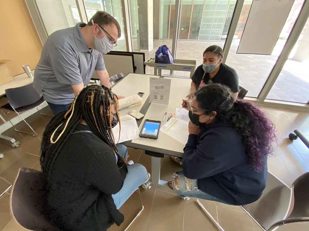 RiceU_STEM's tweet photo. Take part in the @conocophillips Applied Math Program! Open to 5th-9th grade Math &amp; Science teachers, AMP! features TEKS-aligned curriculum to integrate math &amp; science in the classroom. Participants earn CPE hours, a stipend, and materials! Apply @ https://t.co/oVE4V99rJe https://t.co/tm2BeZ8Pzl