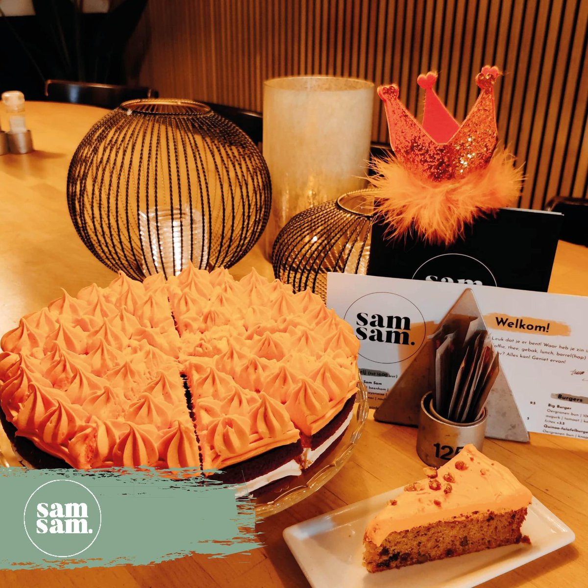 Hoera voor de koning! Sam Sam viert zijn verjaardag mee met oranje taart. Kom je ook op Koningsdag? 👑

#koningsdag #enschede #oudemarkt  #enschedestadvannu #enschedecity