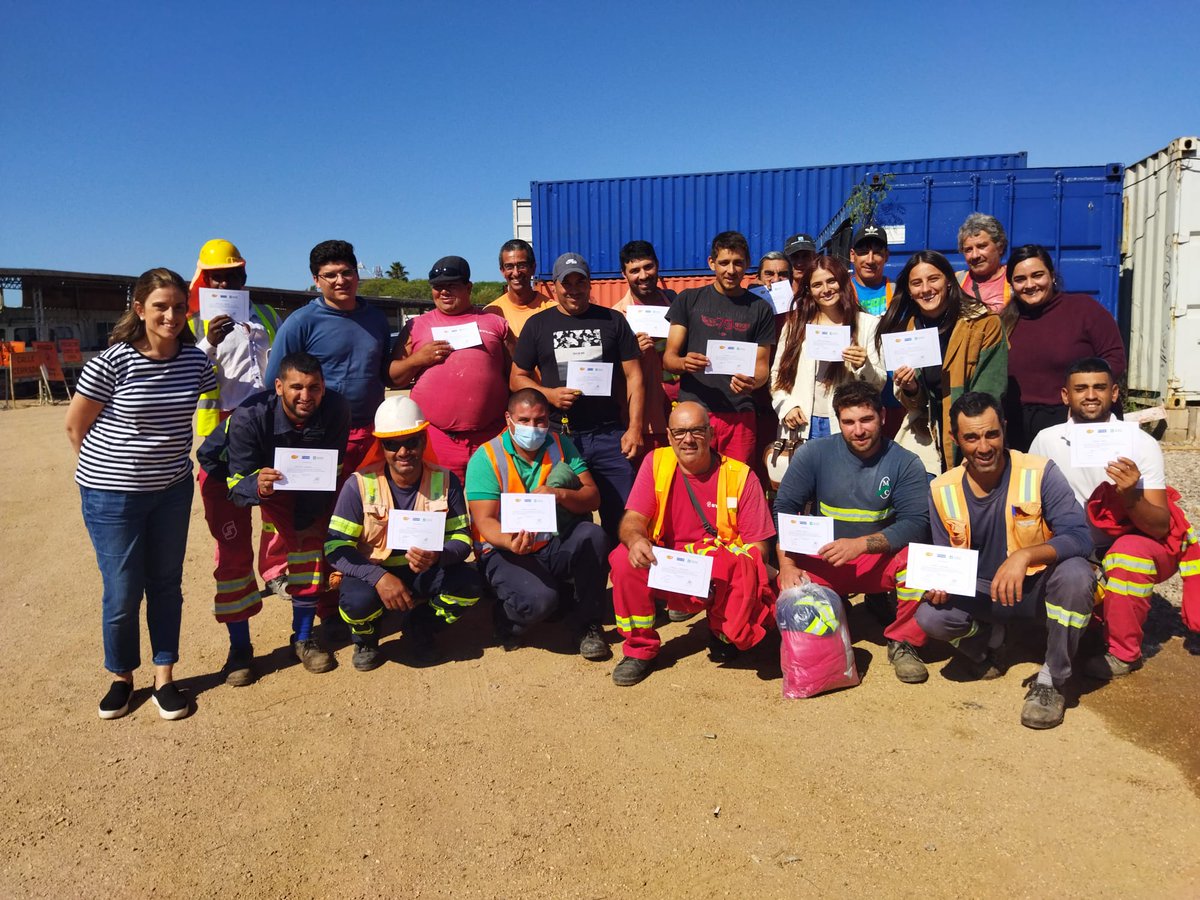 gurisesunidos's tweet photo. 👷🏽150 trabajadores de la empresa #Stiler participaron en talleres de sensibilización y capacitación sobre Explotación Sexual en niñas, niños y adolescentes y Prevención de acoso sexual laboral.
¡Gracias a la empresa y a los participantes por la apertura y disposición! https://t.co/LMER5EMUn7