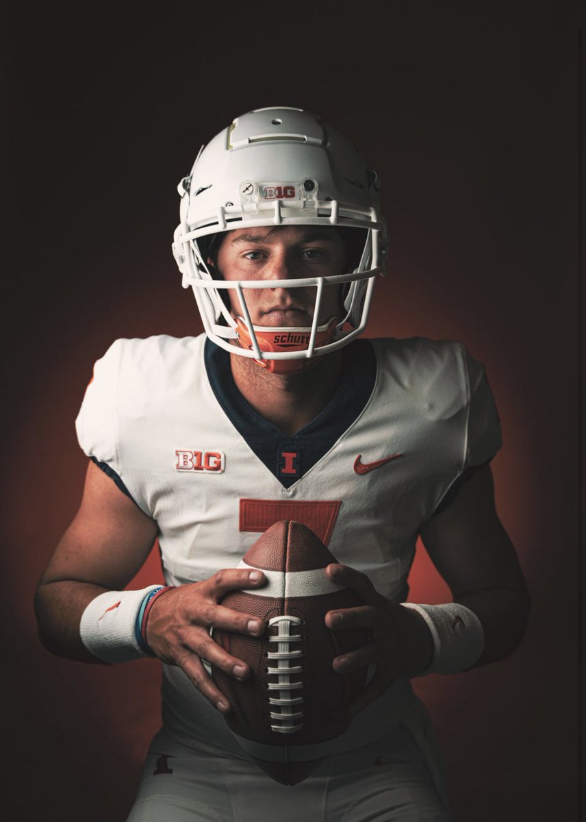 kmichaux8's tweet image. Excited to announce my commitment to play football at the University of Illinois. Thank you to everyone that has helped me along the way.