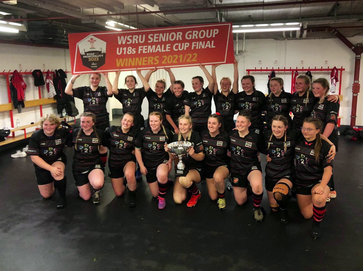 martyncooke19's tweet photo. What a fantastic experience for the @ColegGirls today @principalitysta beating a very good @LlandoveryColPE team in the WSRU Senior Group U18s Cup final. #RTP2022 @ScottyM67 @DragonsWomen @coleggwent https://t.co/IRZkUOH1p8