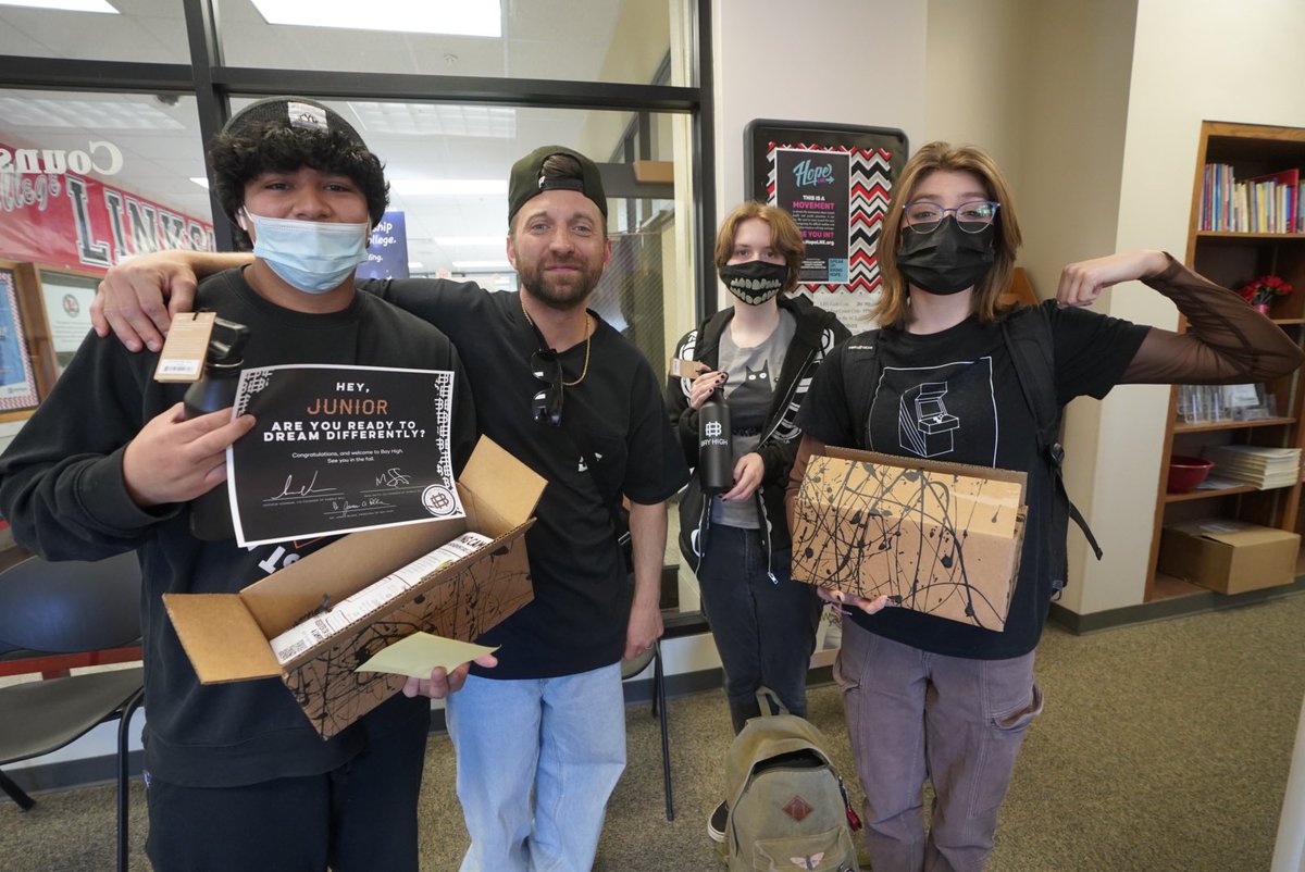 Mike Smith tweet media