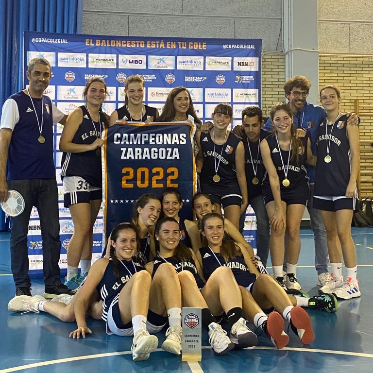 Copa Colegial (@copacolegial) on Twitter photo ¡Doblete de <a href="/SalvadorBasket/">Basket Salvador</a> en Zaragoza!
🦘Las Canguras siguen la senda de su equipo masculino y ganan el Estandarte tras imponerse a Hipos <a href="/CiaMariaBasket/">CiaMariaBasket</a> por 48-36
Son el segundo equipo clasificado ya para la FINAL NACIONAL de Valencia 🏆 ¡Doblete de <a href="/SalvadorBasket/">Basket Salvador</a> en Zaragoza!
🦘Las Canguras siguen la senda de su equipo masculino y ganan el Estandarte tras imponerse a Hipos <a href="/CiaMariaBasket/">CiaMariaBasket</a> por 48-36
Son el segundo equipo clasificado ya para la FINAL NACIONAL de Valencia 🏆
