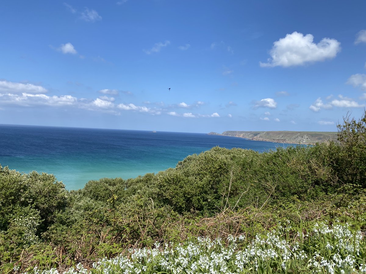 It's hard to believe this isn't Hawaii, it's Cornwall! If you'd like to enjoy this view down to Sennen Cove, book your holiday with us. 
ow.ly/UoXS50ISMjR
#landsendhostel  #lejog #southweststart  #southwestcoastpath #cornwall #sennen #sennencove #beach  #landsend