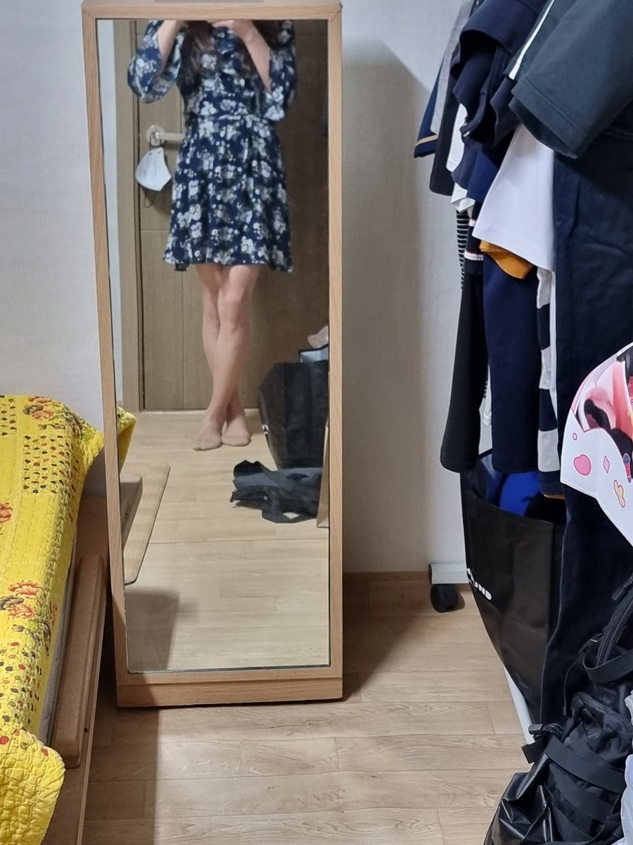 참지 못하고 업을 다시 시작해 버렸네요 ㅎ 복귀하니까 제 삭제된 게시물 아깝네요 ㅠ 저 기억하시는 분들은 댓글이나 라인 jt0430 부탁드립니당 ㅎ 디엠은 막혔어요 ㅠㅠ
#CD #여장 #경기광주