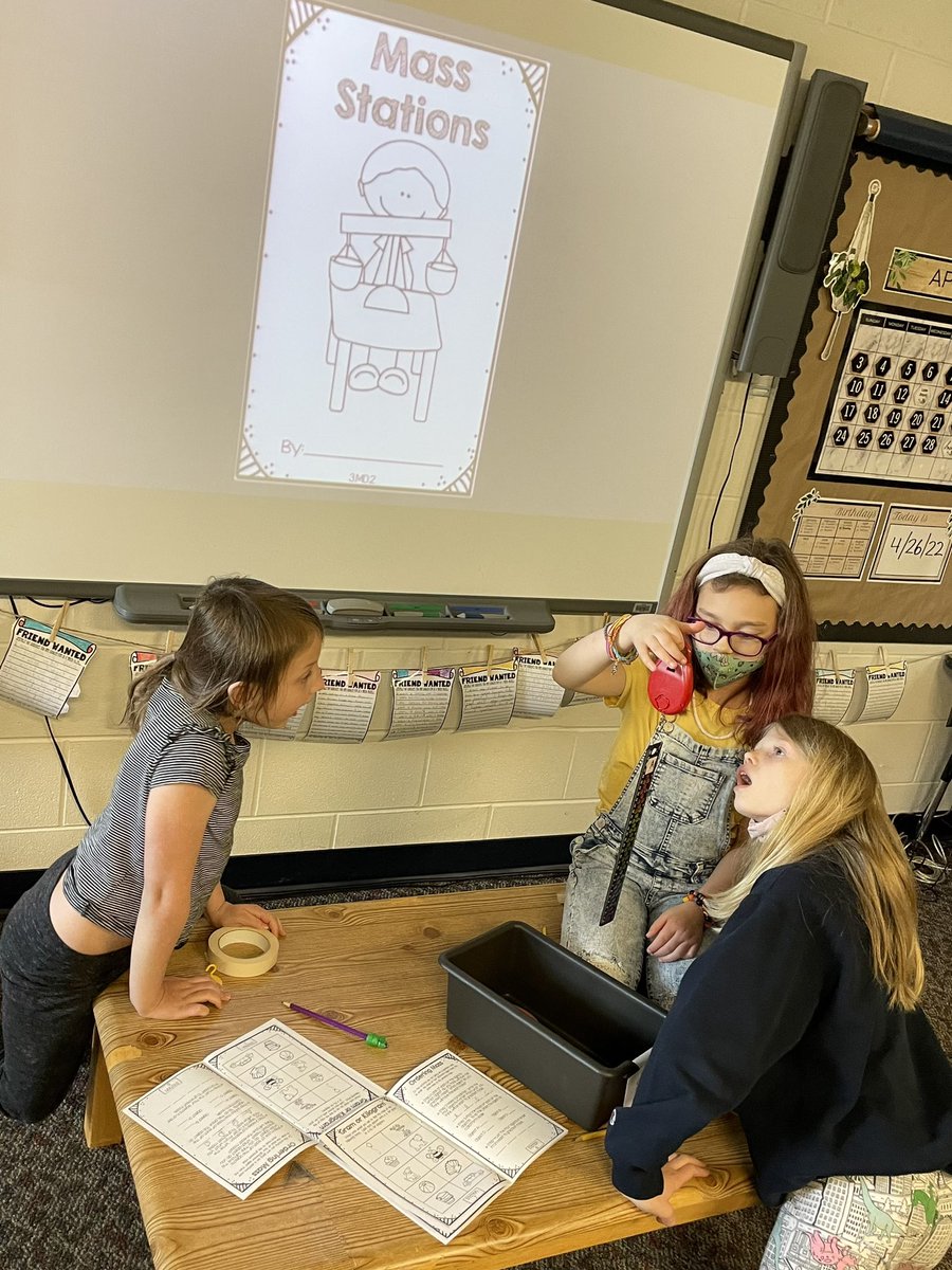 PVWollberg's tweet photo. Hands on Learning…exploring mass using math stations. #pvlearns #oneD46 #LearnByDoing #3rdgrademath #measuringmass https://t.co/vZnLDimlcj
