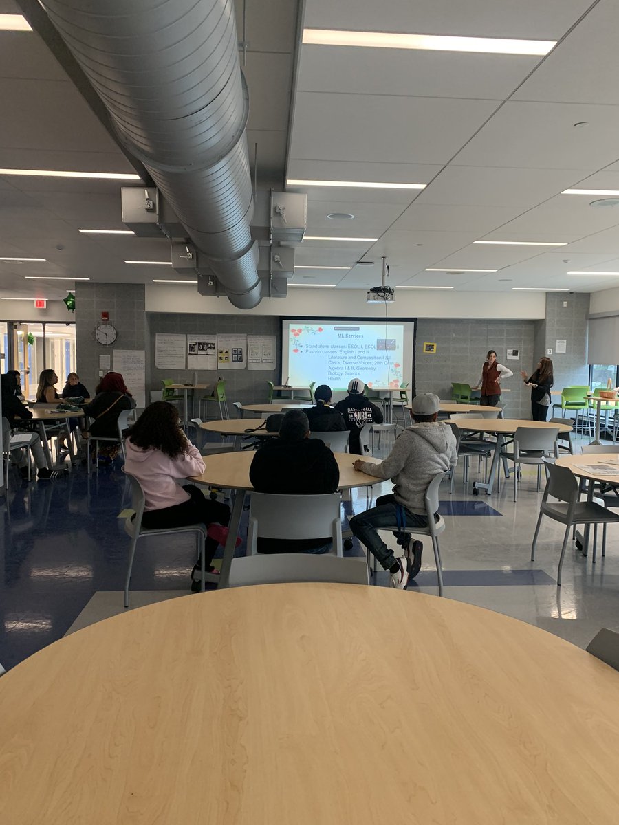 Thanks to the students and families who came out for the <a href="/WeaverHighS/">Weaver High School</a> Multilingual Learner Night this evening <a href="/ell_hartford/">HPSEL</a>