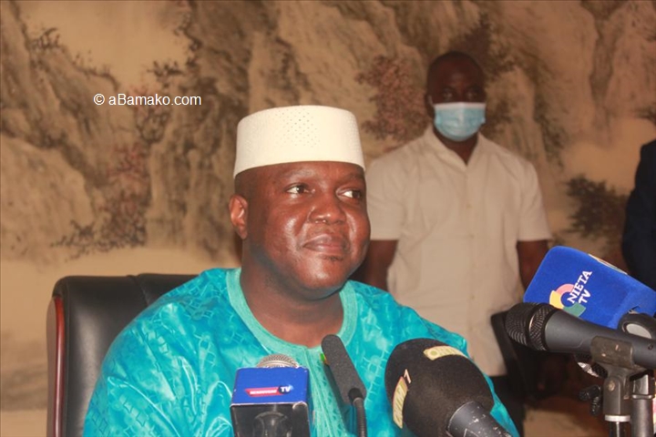 aBamako's tweet photo. Situation sécuritaire au Mali: le gouvernement accuse l’armée française de manoeuvres de subversion et d’intimidation.https://t.co/nRdpS6dj0g https://t.co/eeEzMpM6Iv