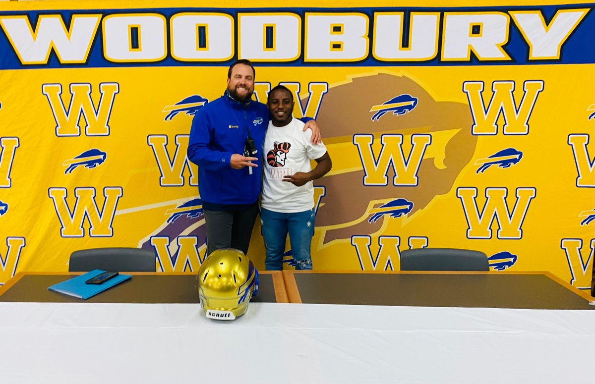 Congratulations to Teddy Lockhart on his commitment to William Paterson University. Teddy is a great example of a what a true student athlete is. He’s been a leader from day one. Class President, Board Rep., and one of the top running back in SJ. 
WillyP is getting a steal!!!