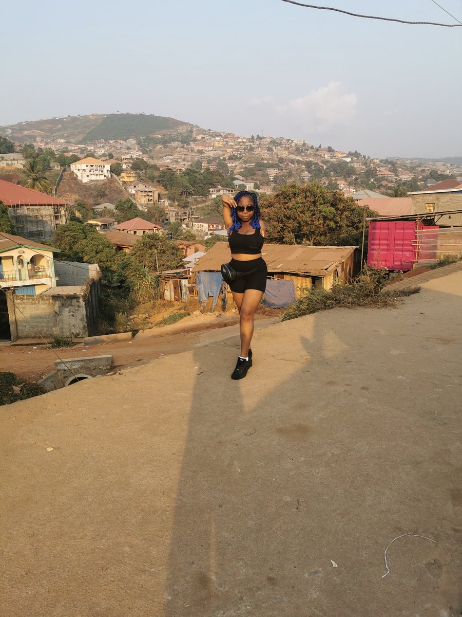 khadijax___'s tweet photo. #SaloneTwitter #SierraLeone

The flag🇸🇱:                            The face🙋🏾‍♀️: https://t.co/psmLd4LuBu