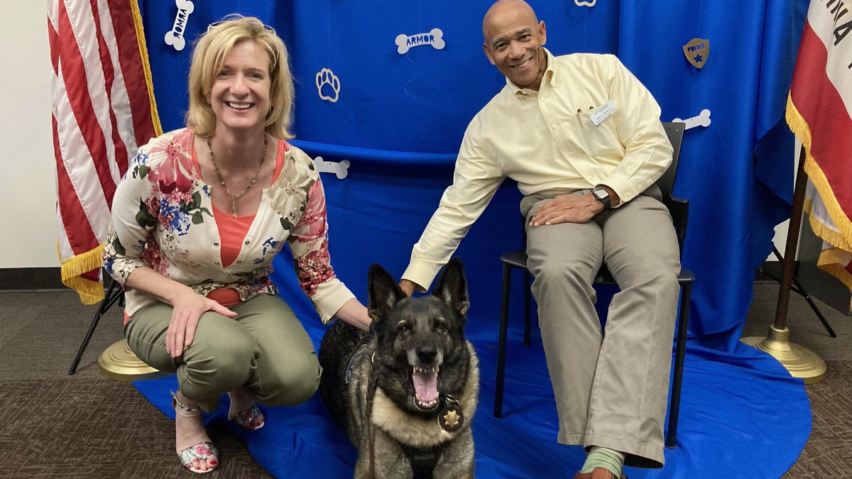 EllenNeufeldt's tweet image. After many years of loyal service @CSUSMpolice K-9 Armor is retiring! As one of a few explosive detection canines in California, Armor has helped protect many across our region. Thank you, Armor! 💙 🐾