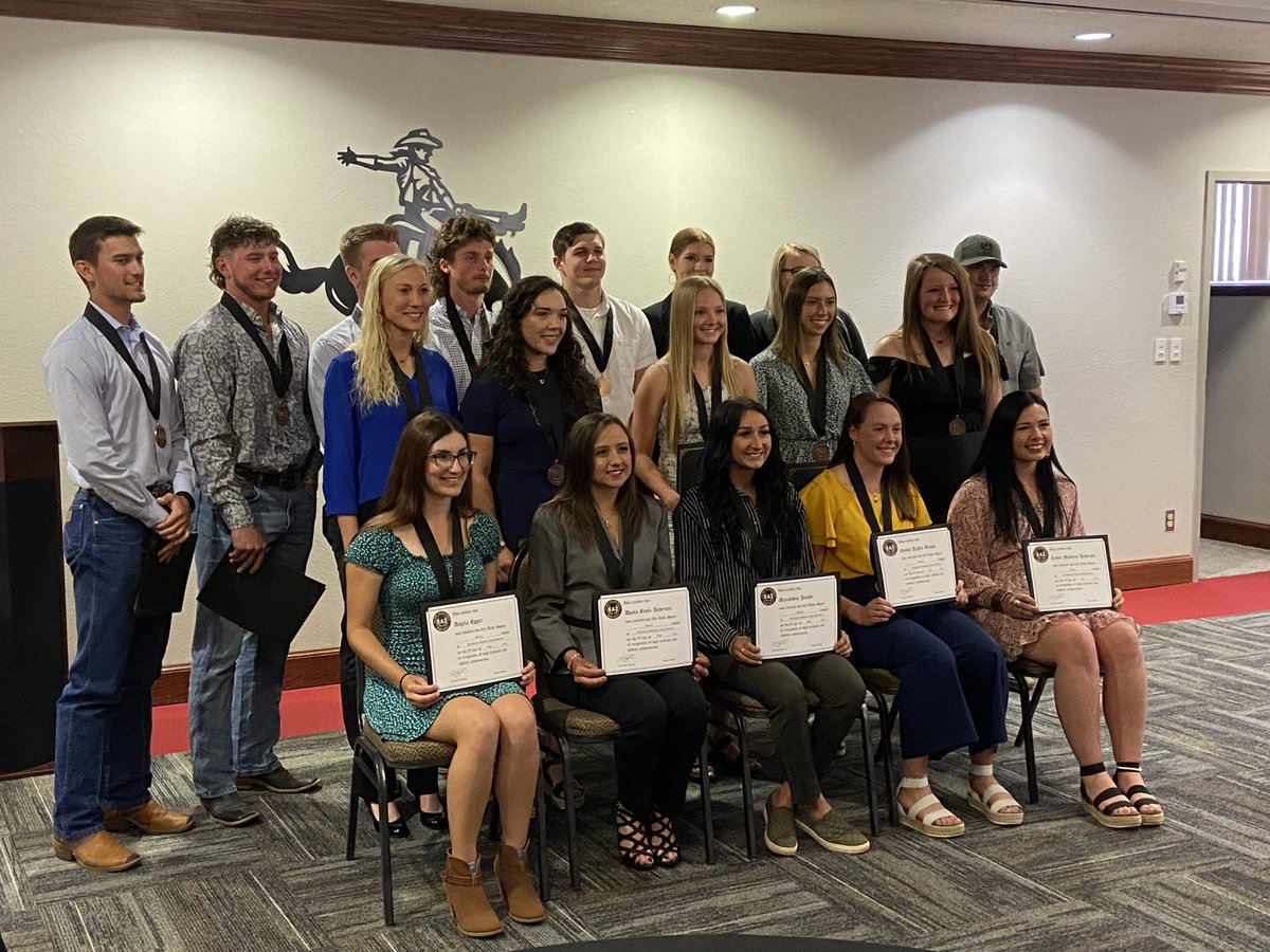 NWOSU_SAAC's tweet image. Congratulations to all our student-athletes who were inducted into the Chi Alpha Sigma honor society tonight, including SAAC members: Chase Orrock, Angela Egger, Callie Haneborg, Kaitlyn Morphy, Kelsey Bushey, and Emilie Brown! #RRR
