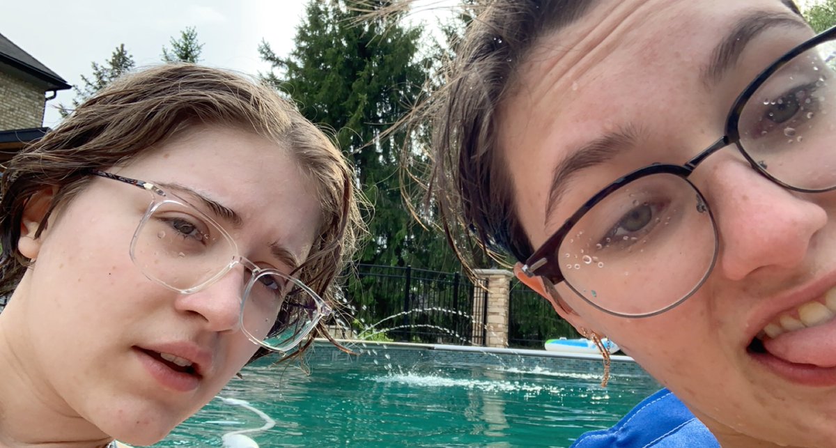 NicoOkapi's tweet photo. Happy #lesbianvisability me and my lesbian girlfriend are VERY visible https://t.co/AqRZRmAIHr