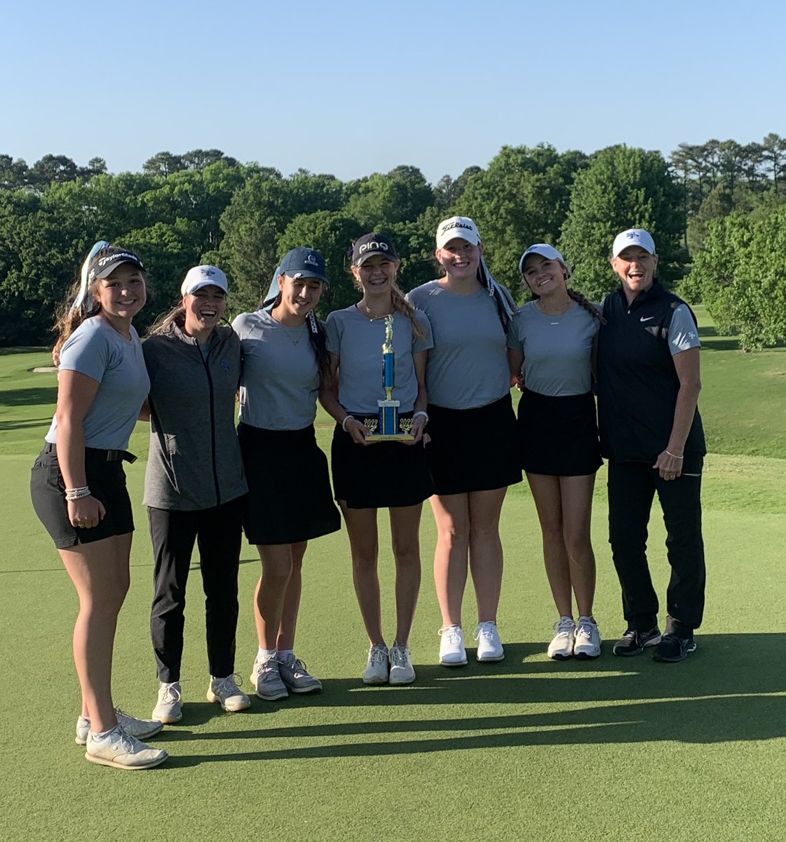Jags win the Section 3 Tourn. today and qualify for SubState! Go Jags! Taylor Trible 74 Emma Fortier 75, Courtney Johnson 79, Polly McCrackin 83! Congrats Ladies! Great win! <a href="/SpainParkATH/">Spain Park Athletics</a> <a href="/KyleParmley/">Kyle Parmley 🥎</a> <a href="/AlecEtheredgeSC/">Alec Etheredge SCR</a>