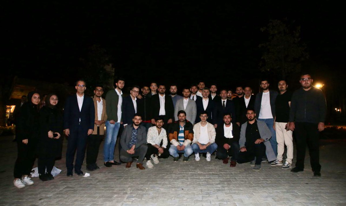 AK Parti Genel Başkanvekilimiz Sn.Binali Yıldırım’ın teşrif ettiği Gençlik Kolları Yönetimimizin Sahur Programı’na;İl Yönetim Kurulu Üyelerimiz,İlçe Başkanımız,Kadın ve Gençlik Kolları Başkanlarımız ile katıldık.Faruk Varan kardeşimizin şahsında Gençlerimize teşekkür ediyorum.