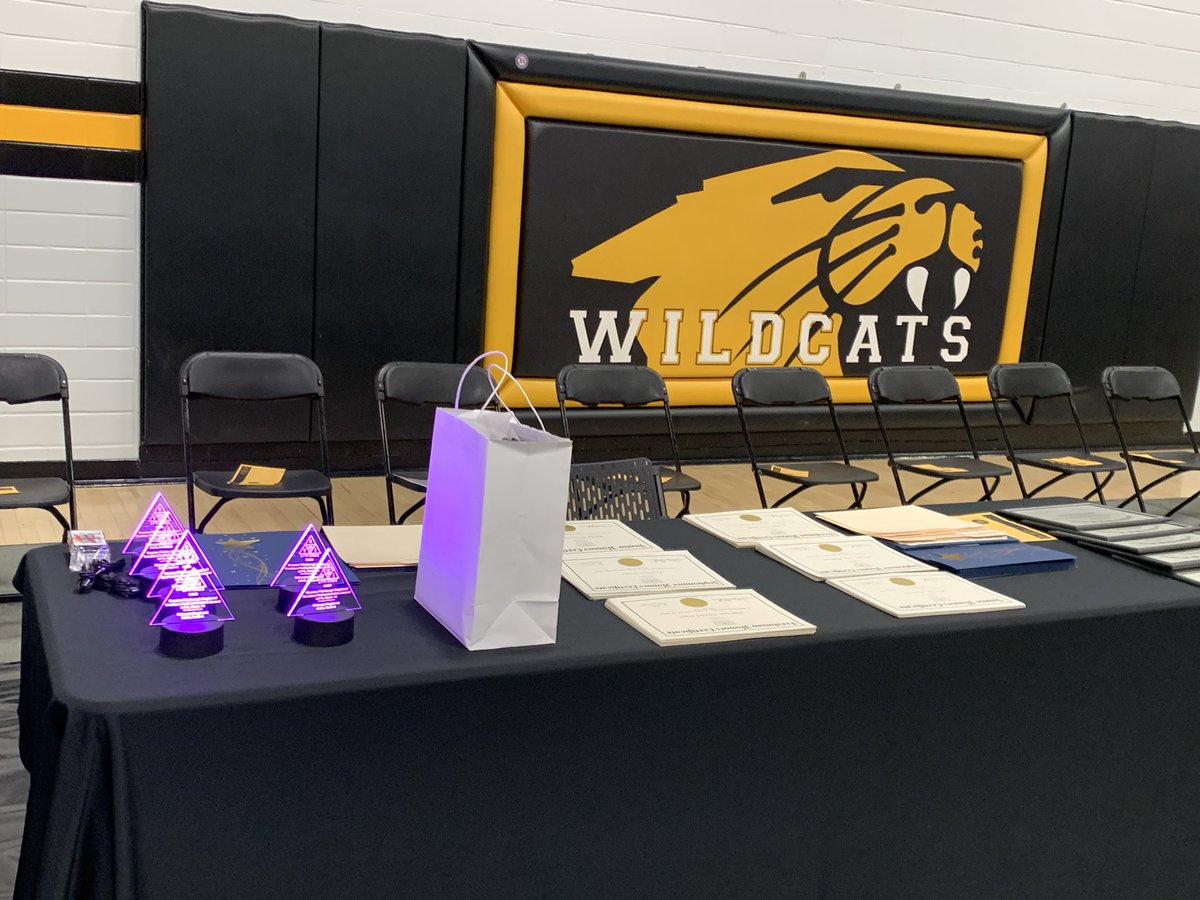 NorthviewG's tweet photo. Today’s Academic Awards Assembly @NVHSWildcats  @SylvaniaSchools @SuptSylvania https://t.co/JTkzMSPBAc