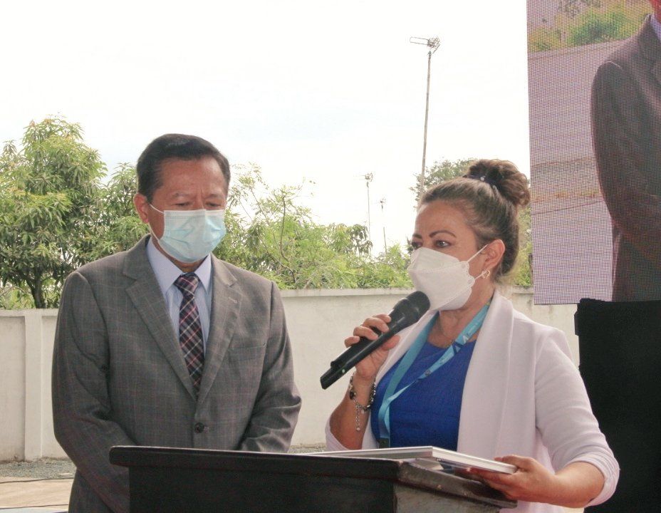 DPS_LosRios's tweet photo. #Guayas | Con el cumplimiento de 43 indicadores del programa Municipios Saludables, @Salud_CZ5, a través de la coordinadora, Dra. Alexandra Tamayo, certifica como Municipio Garante de la Salud a la Alcaldía de Pedro Carbo. https://t.co/18P11QXlWQ