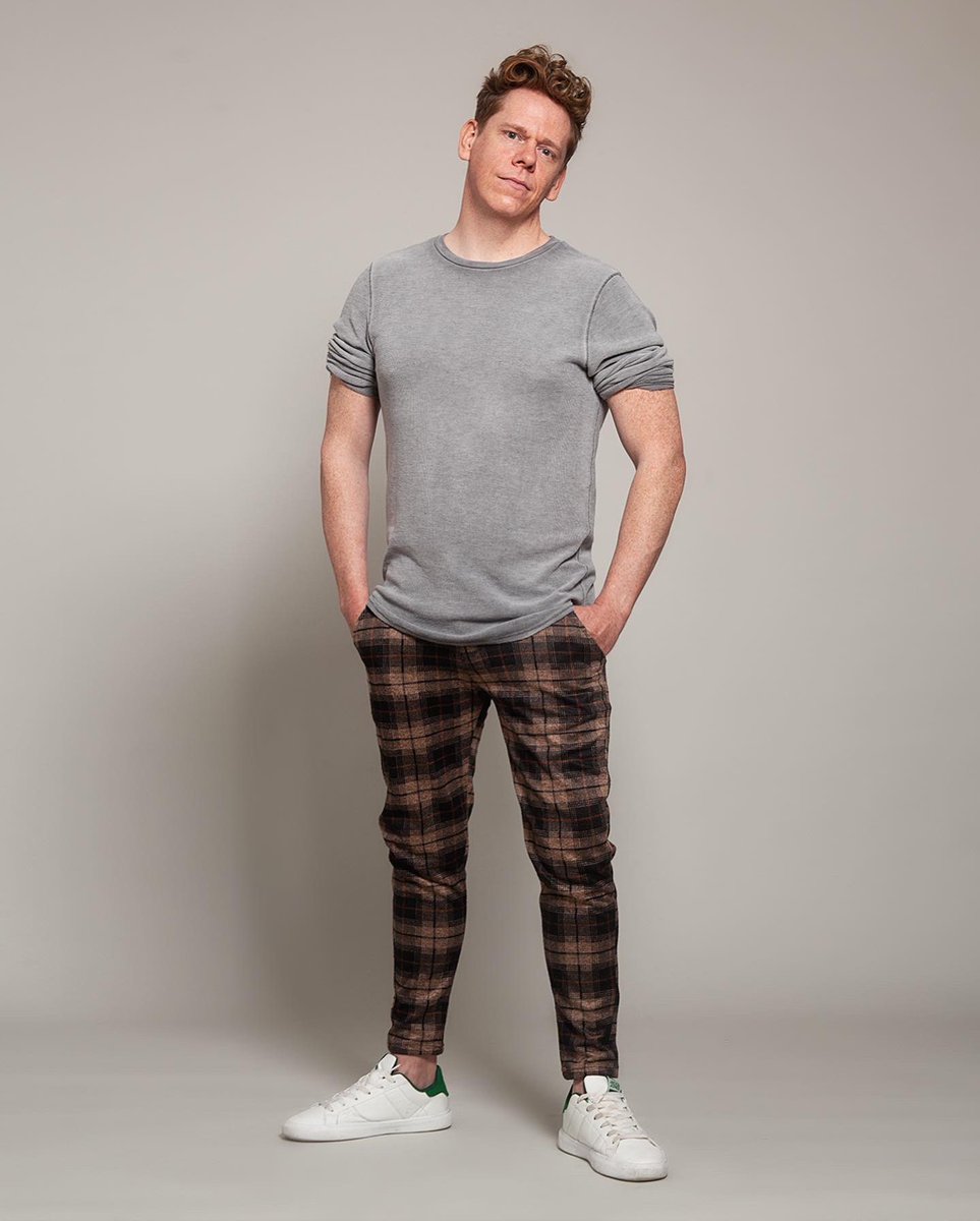 Lloyd Warbey TV tweet media