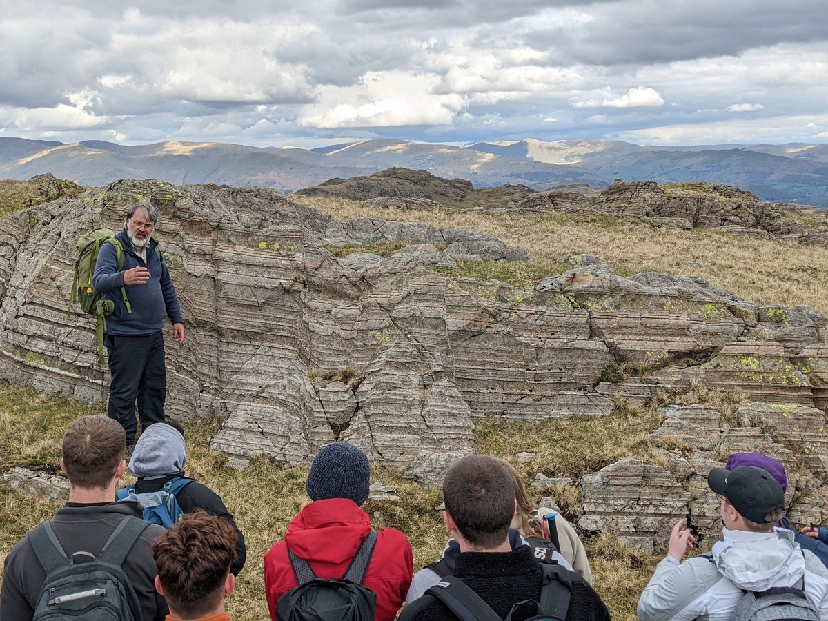 Andrew Miles (@drandrewmiles) on Twitter photo The Lakes have it all: world's largest known ash fall tuff deposit, rhyolite domes, beautiful ignimbrites, andesite lavas and spectacular scenery! <a href="/GeologyLeics/">Geology at Leicester</a> #LakeDistrict The Lakes have it all: world's largest known ash fall tuff deposit, rhyolite domes, beautiful ignimbrites, andesite lavas and spectacular scenery! <a href="/GeologyLeics/">Geology at Leicester</a> #LakeDistrict
