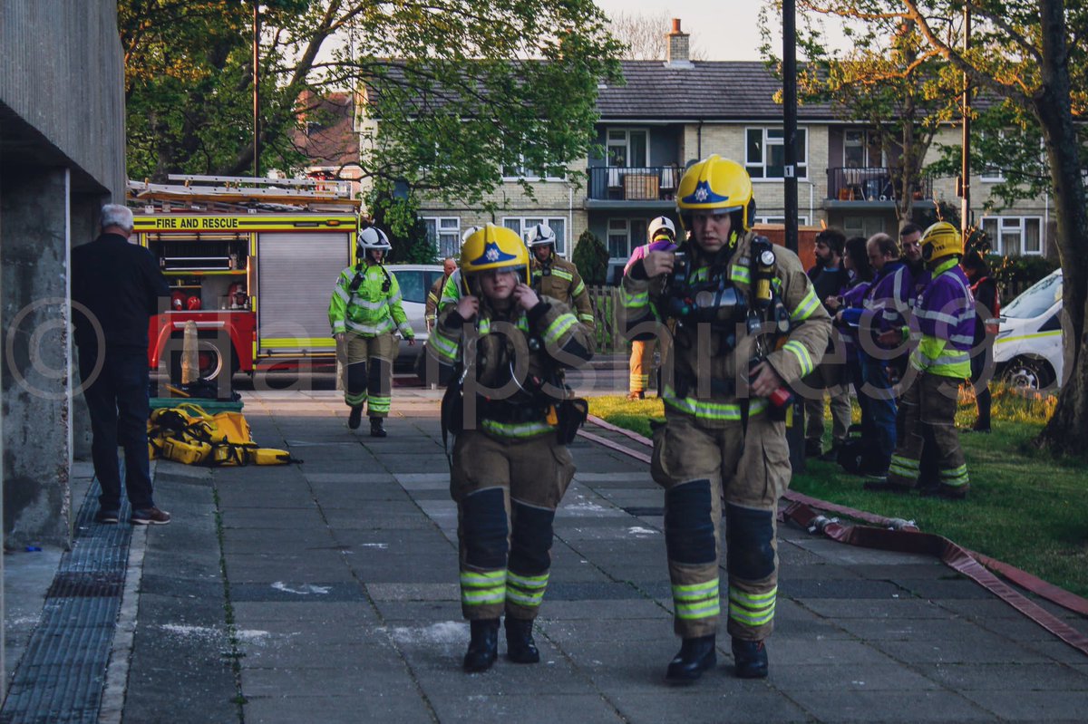 Beth_Anderson21's tweet photo. HIWFRS exercise last night, IBE! Thanks WM for being IC, my CM for being great support, one for being ECO in difficult times and one for running around like a maniac! Plus my colleague Josh!Thank you @Hampshire_999 for the pictures! #learn @train #experience #hiwfrs #hfrs #totton https://t.co/HdFQm2ycYA