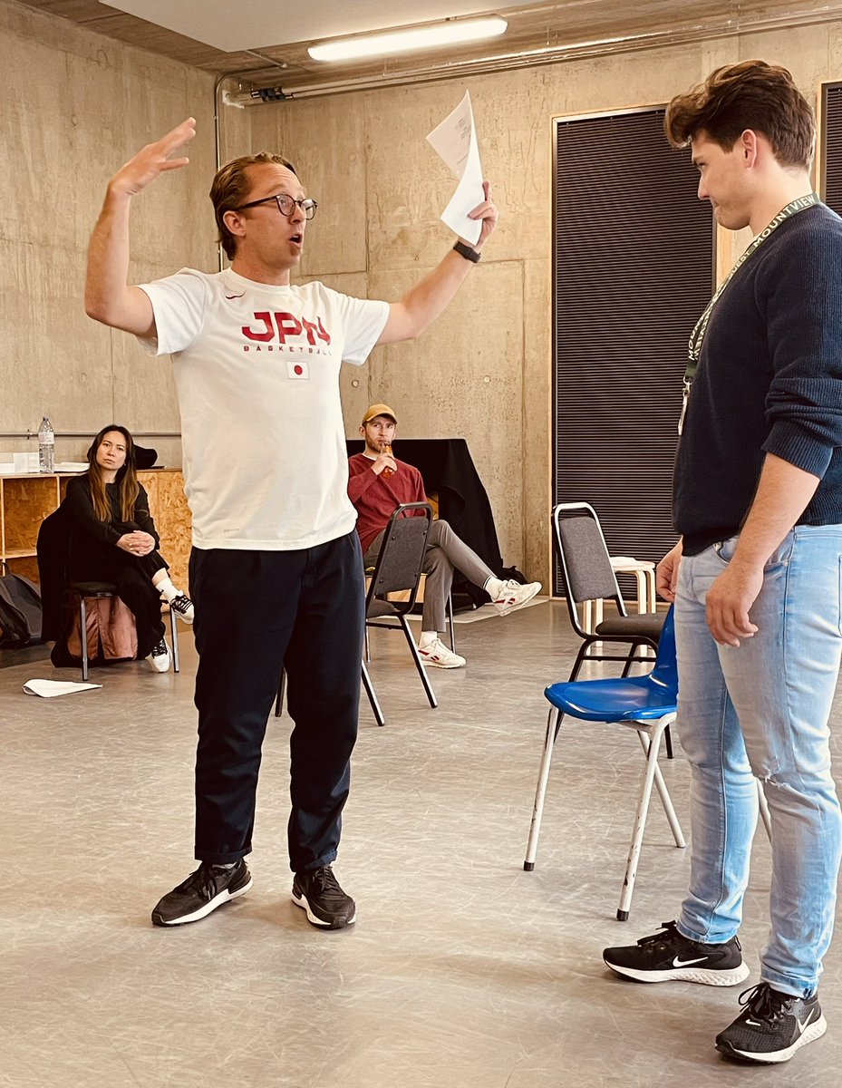 BeenyGeorgio's tweet photo. Inspirational director @JPvds_Dir in action! @LadyMMusical https://t.co/DuVP8Ihn1t