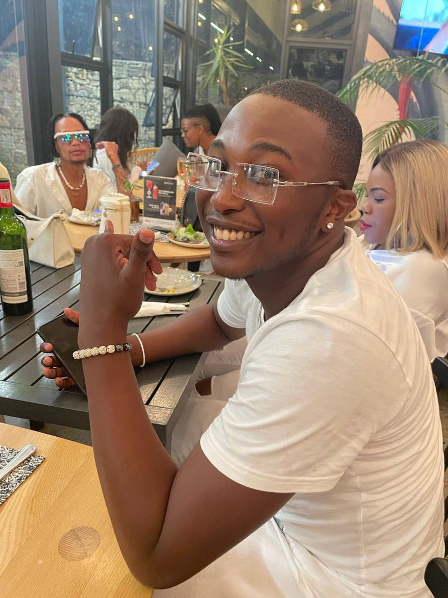 We brought @kwelatebza back, see snaps from the #CollenMashawanaFoundation 10 years celebration 

@LeroleNeo has joined us as the 4th member of the Lerole gang