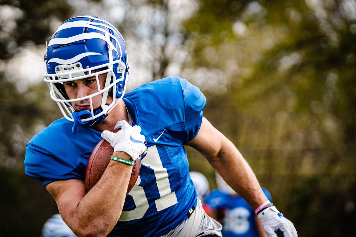 reid_flanagan17's tweet photo. Spring ball #1 https://t.co/iwu3sfZ1Sa