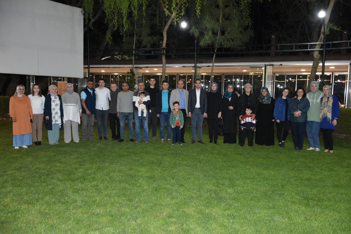 Sayın Kaymakamımız Mevlana Kürkcü ve değerli eşleri Şeyma Kürkcü Hükümet Konağı Personellerimizle iftarda bir araya geldiler.