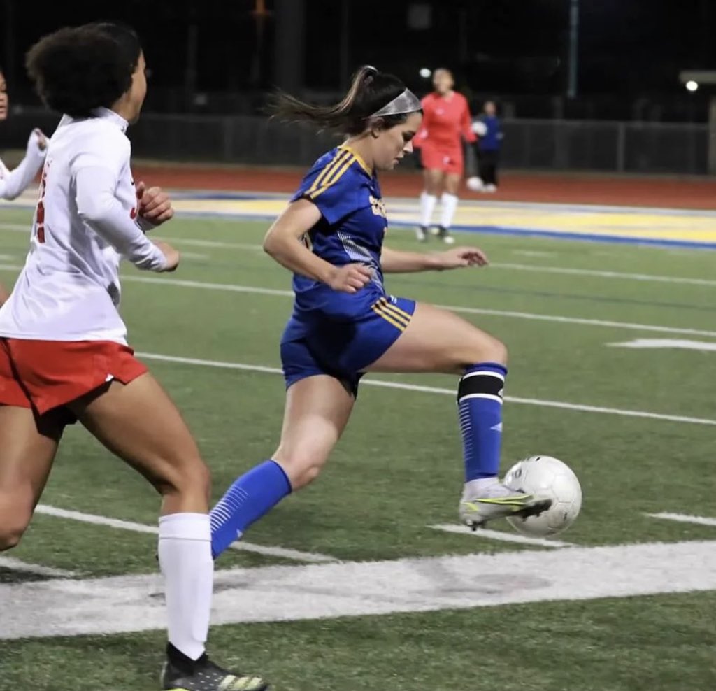 ladybuffssoccer's tweet photo. Congrats @emersonweiler for being selected for the Honorable Mention All-Region team. @SamuelClemensHS @SCUCISD @scbuffalostrong https://t.co/zae0sRZuYI