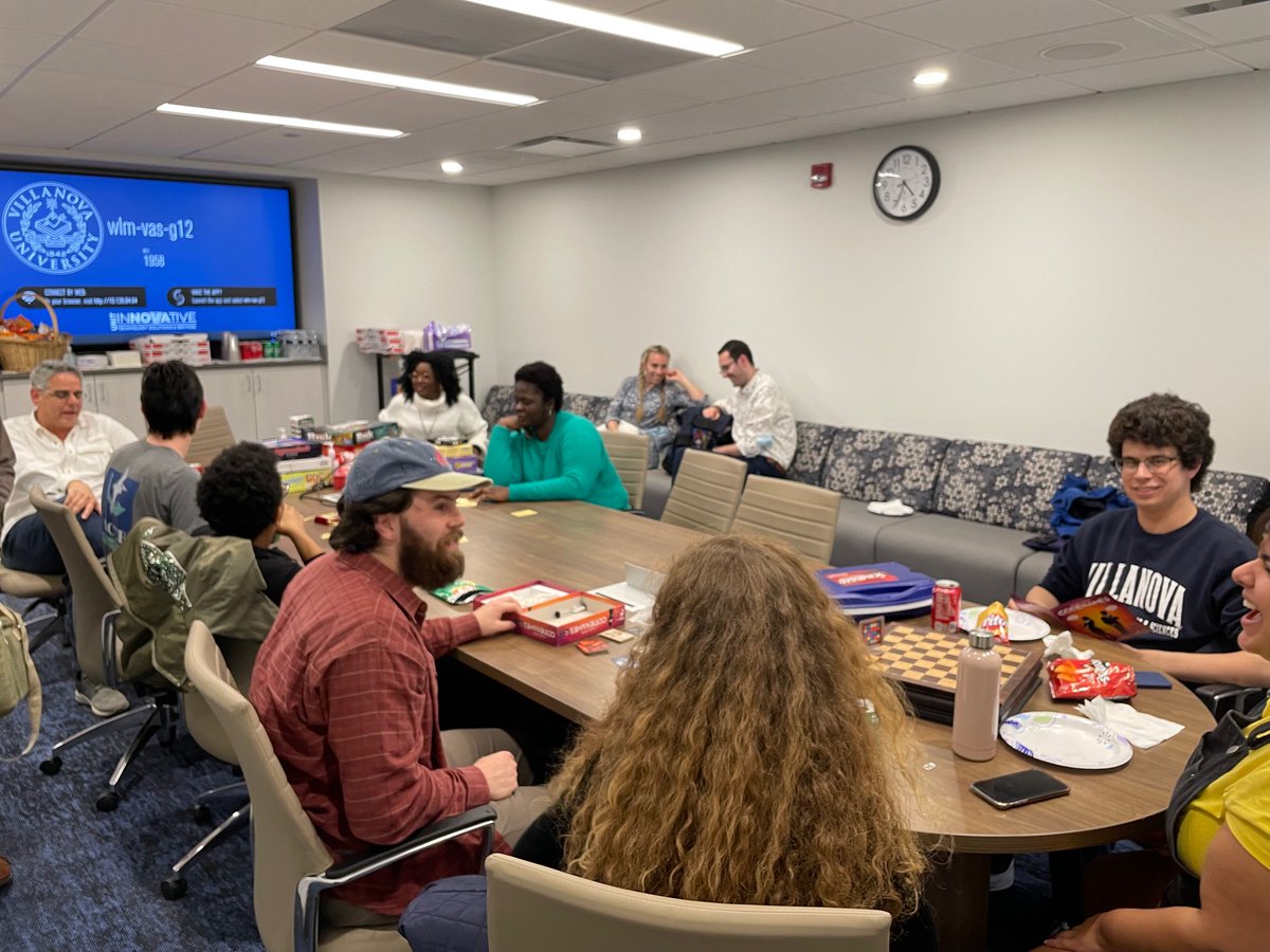 VUGradStudies's tweet photo. #GradCLAS Graduate Student Appreciation Week! Pizza and board games in Vasey G12 until 6 pm today! https://t.co/kmVIMdtPAV
